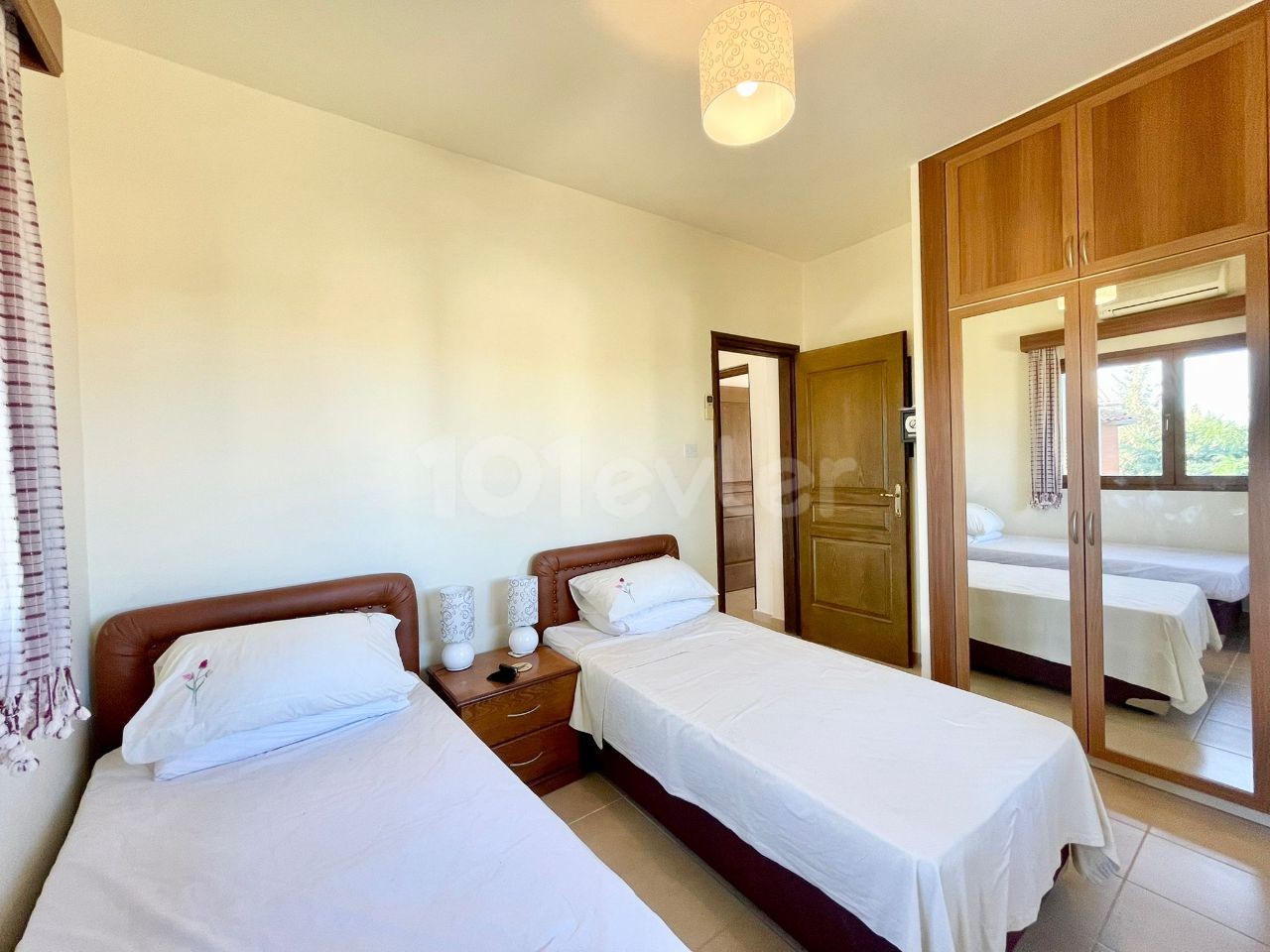 VILLA ZUM VERKAUF HINTER KYRENIA ALTINKAYA HOTEL ** 