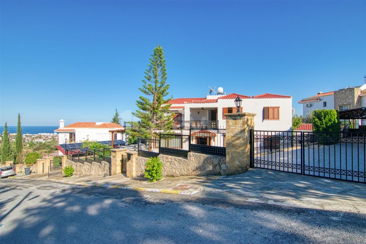 MOUNTAIN AND SEA VIEW VILLA FOR SALE IN BELLAPAIS ** 