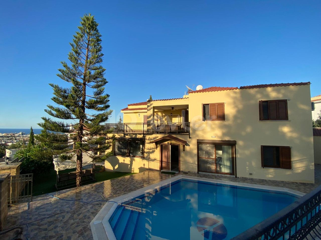 MOUNTAIN AND SEA VIEW VILLA FOR SALE IN BELLAPAIS ** 