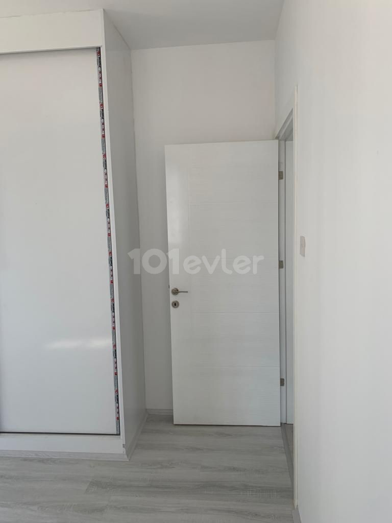 ALSANCAK MERKEZDE EŞYASIZ KİRALIK 2+1 DAİRE 