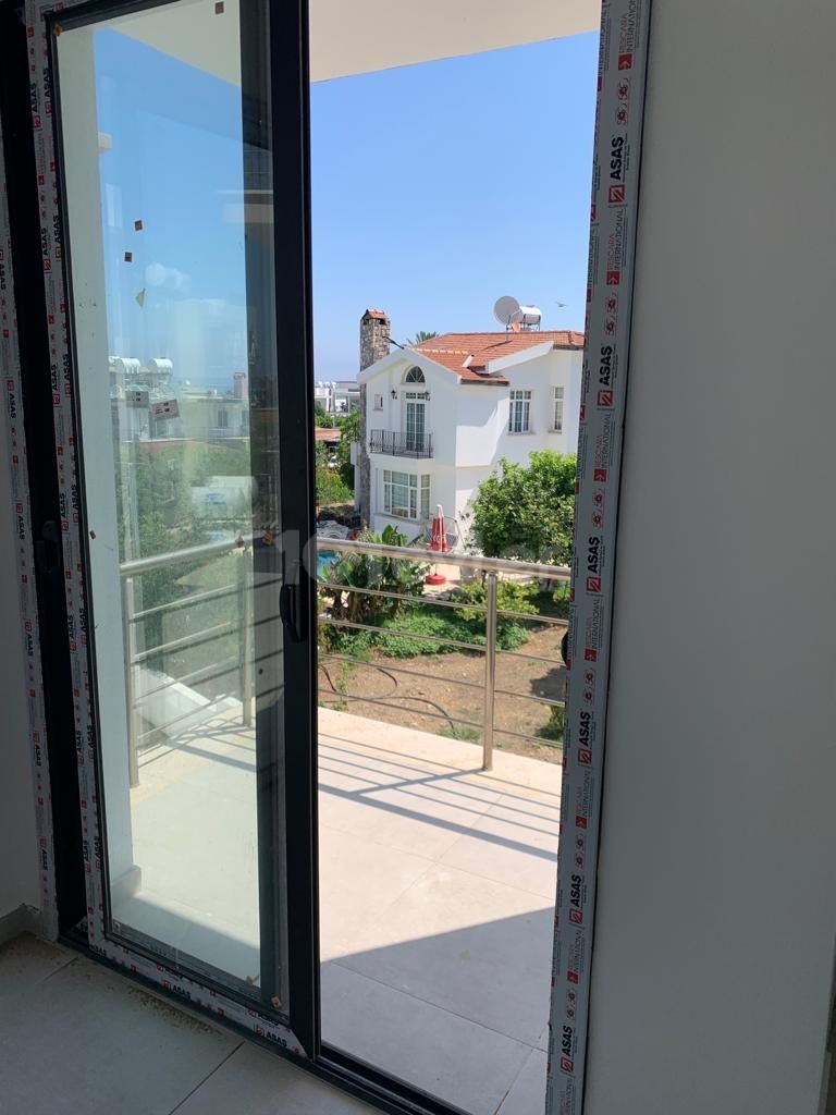 ALSANCAK MERKEZDE EŞYASIZ KİRALIK 2+1 DAİRE 