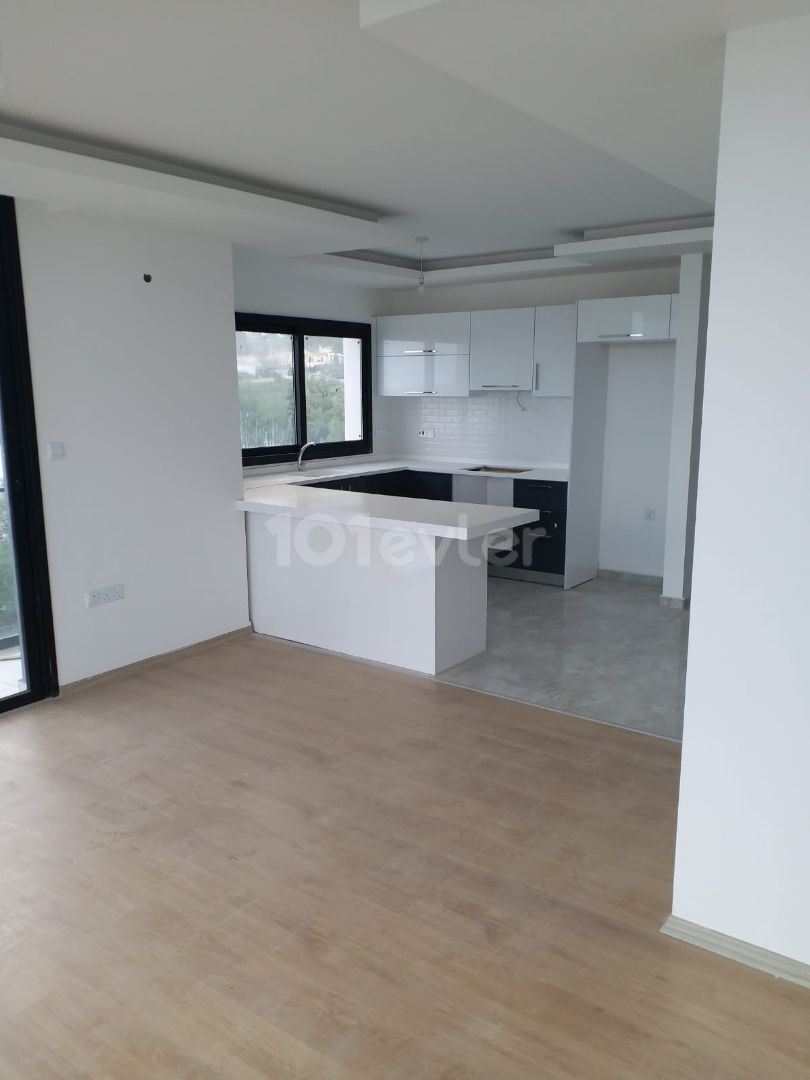 3+1 PENTHOUSE ZUM VERKAUF IN KYRENIA SOZIALWOHNUNGEN ** 