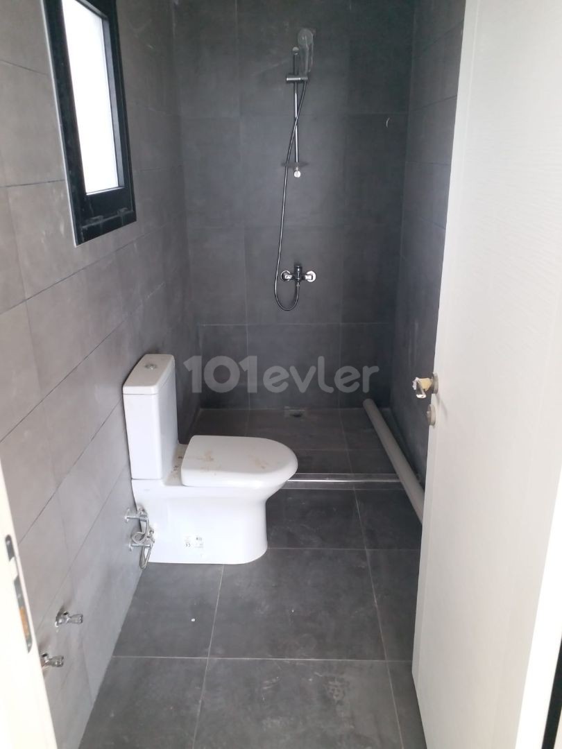 3+1 PENTHOUSE ZUM VERKAUF IN KYRENIA SOZIALWOHNUNGEN ** 