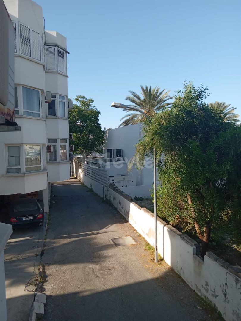 3+1 WOHNUNG ZUM VERKAUF IN KYRENIA ZENTRUM ** 