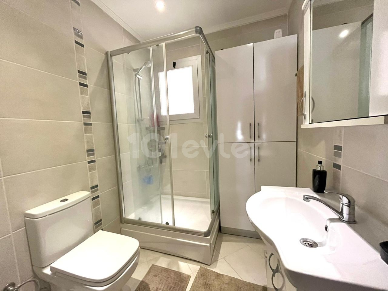 GİRNE MERKEZDE EŞYALI SATILIK 3+1 PENTHOUSE 