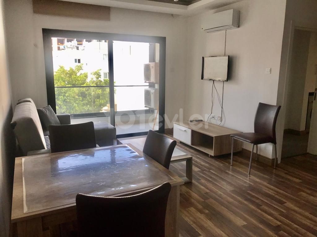 GİRNE MERKEZDE TÜRK KOÇANLI SATILIK 2+1 DAİRE