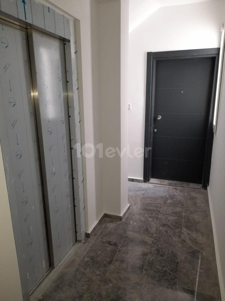 2+1 WOHNUNG ZU VERKAUFEN IN NIKOSIA/KIZILBAS ** 