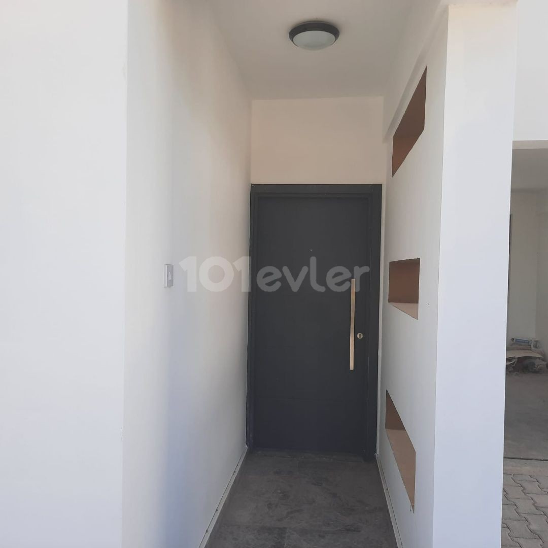 KYRENIA ALSANCAK 2 + 1 VILLA ** 