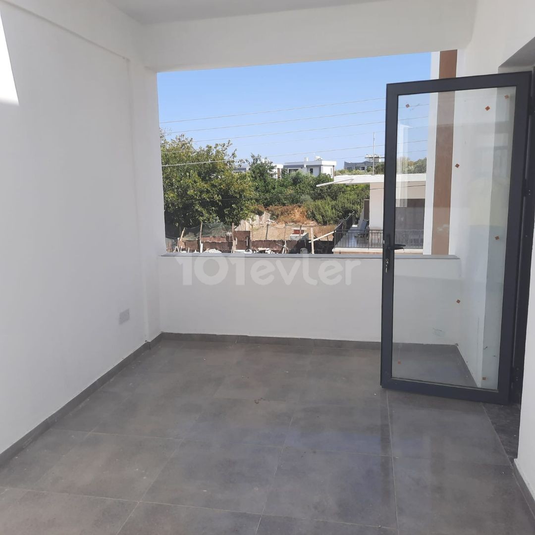 KYRENIA ALSANCAK 2 + 1 VILLA ** 