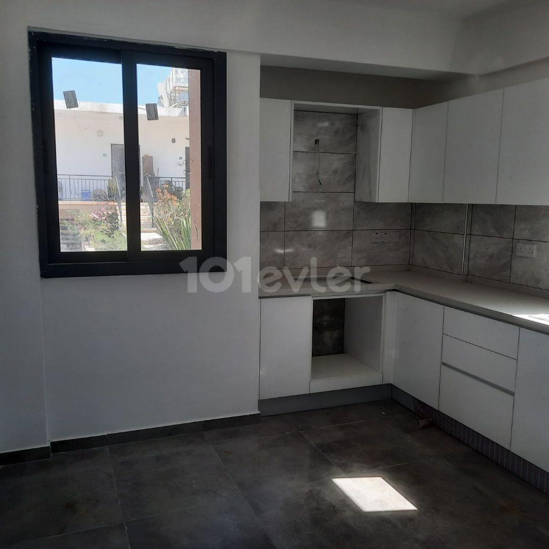 KYRENIA ALSANCAK 2 + 1 VILLA ** 