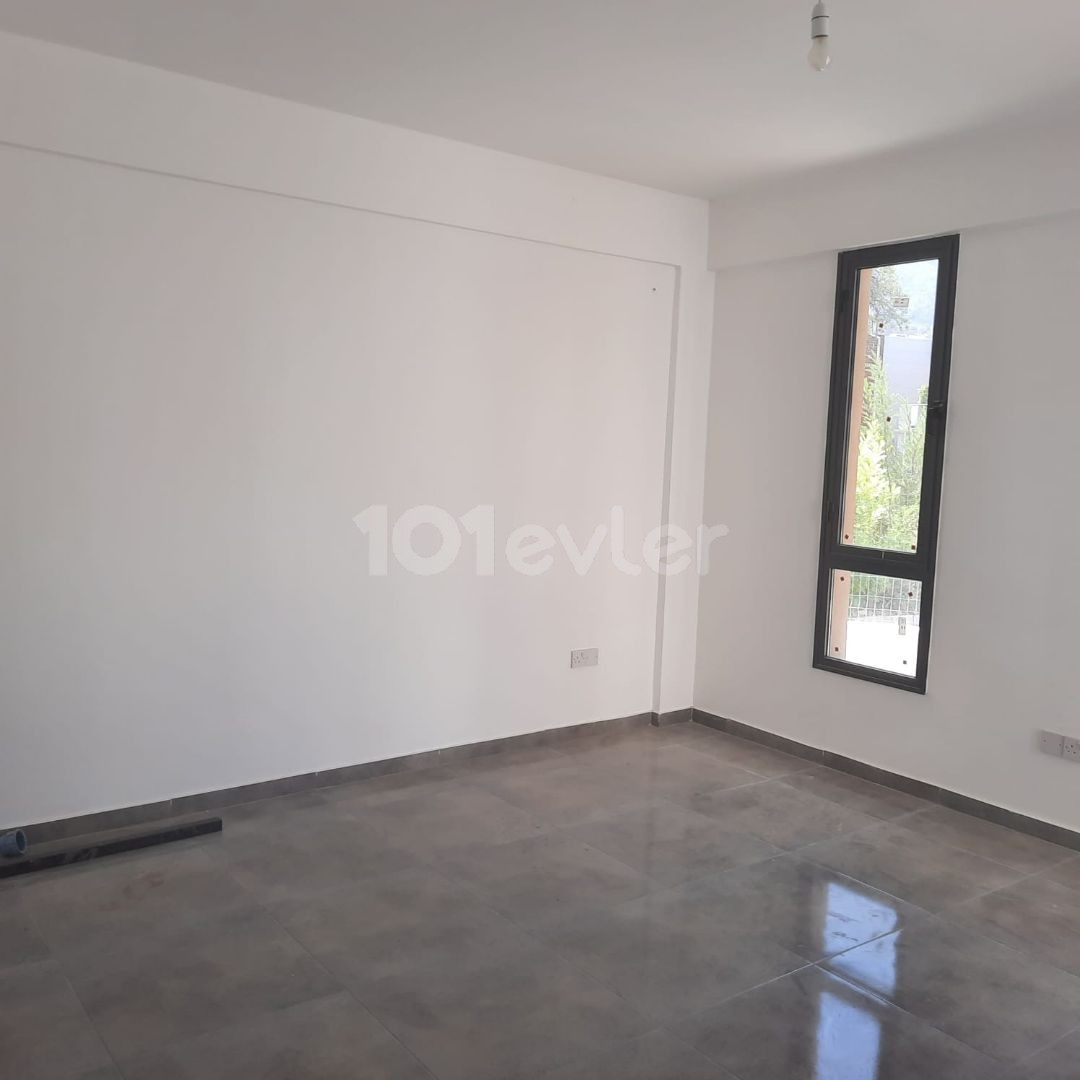 KYRENIA ALSANCAK 2 + 1 VILLA ** 