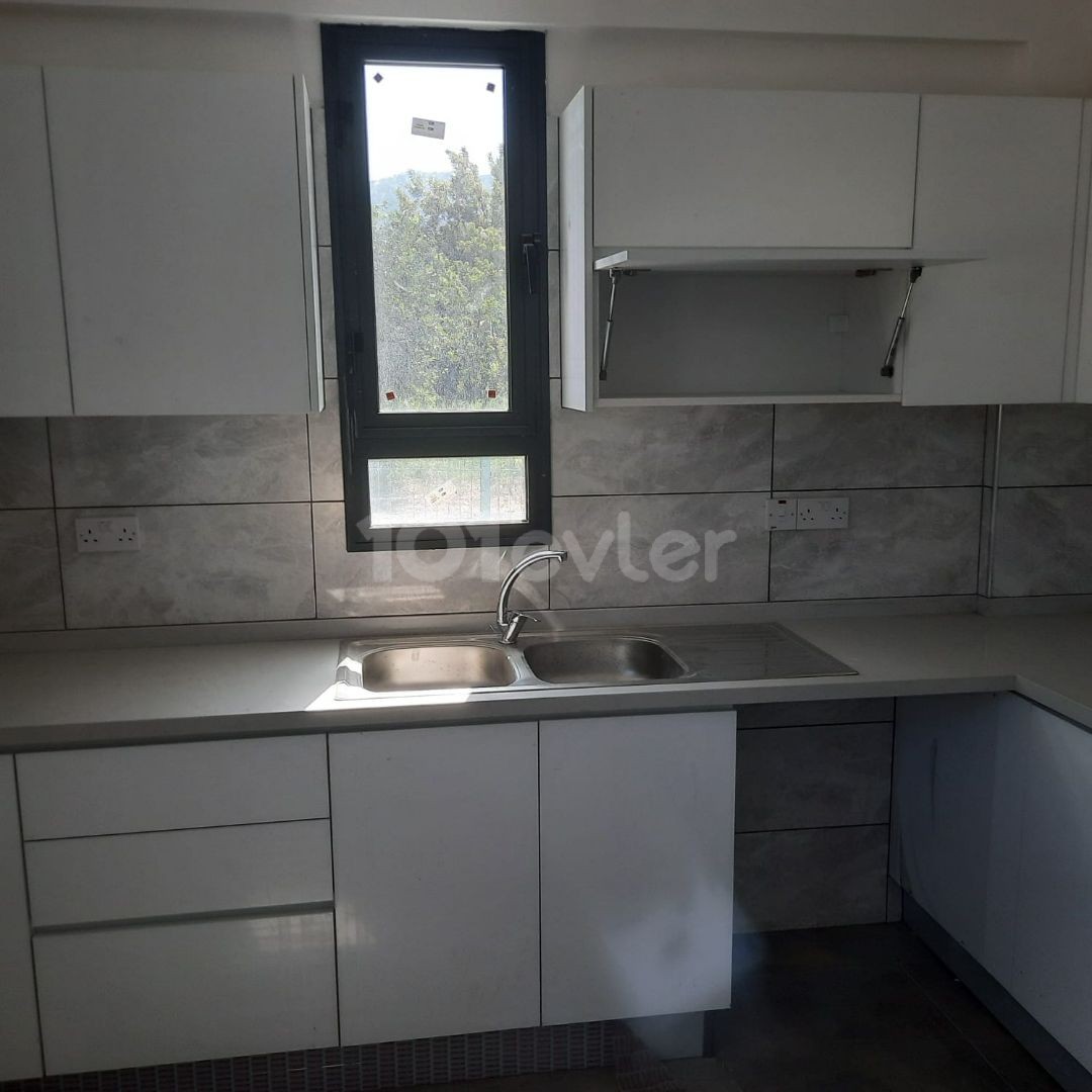 KYRENIA ALSANCAK 2 + 1 VILLA ** 