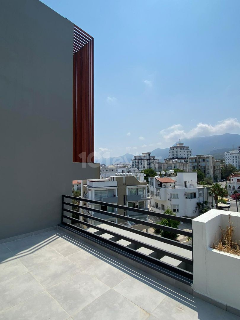 GİRNE MERKEZ'DE SATILIK 2+1 PENTHOUSE