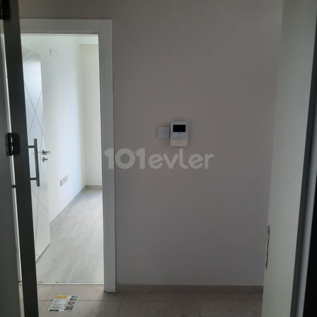 GİRNE MERKEZDE  SATILIK 2+1 DAİRE