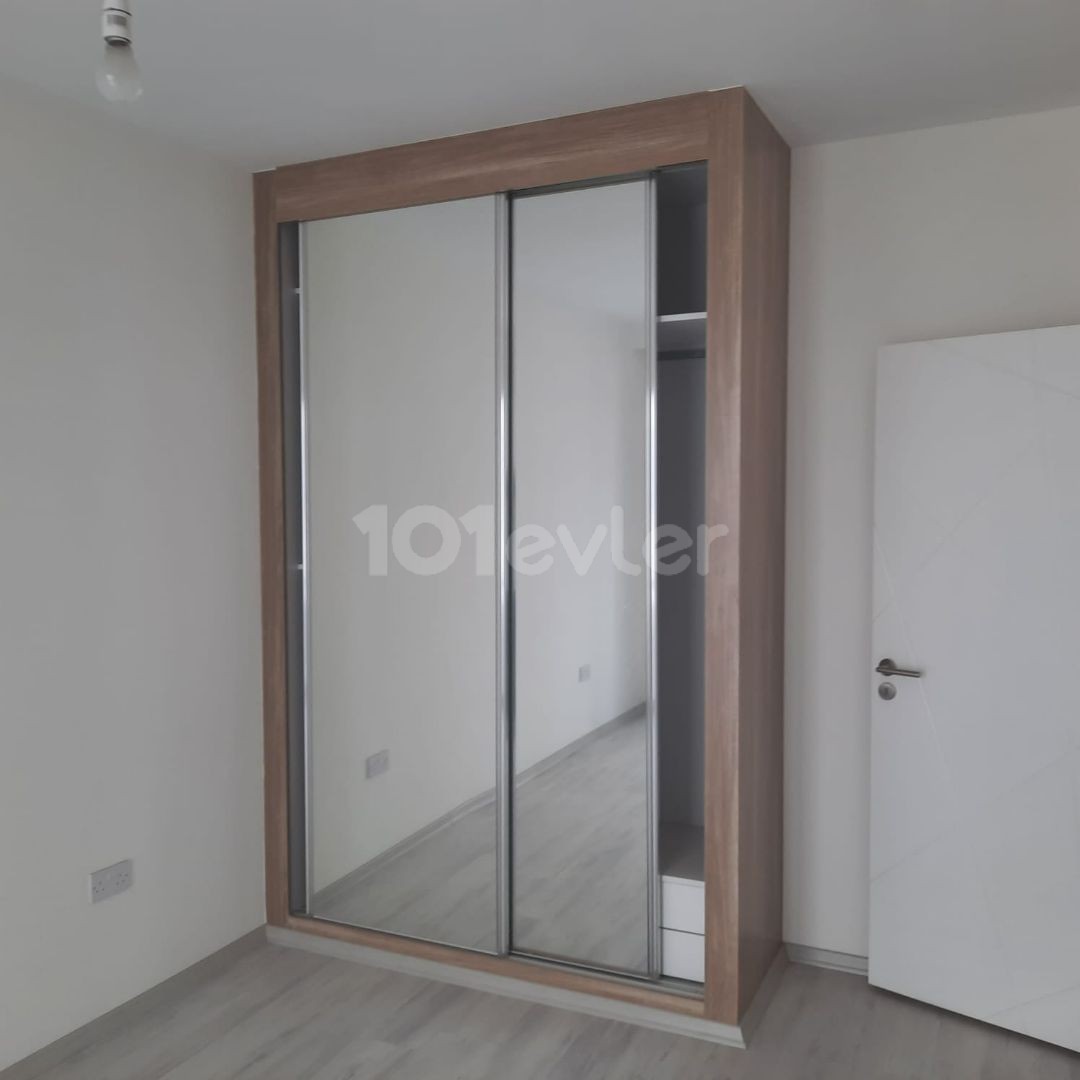 GİRNE MERKEZDE  SATILIK 2+1 DAİRE