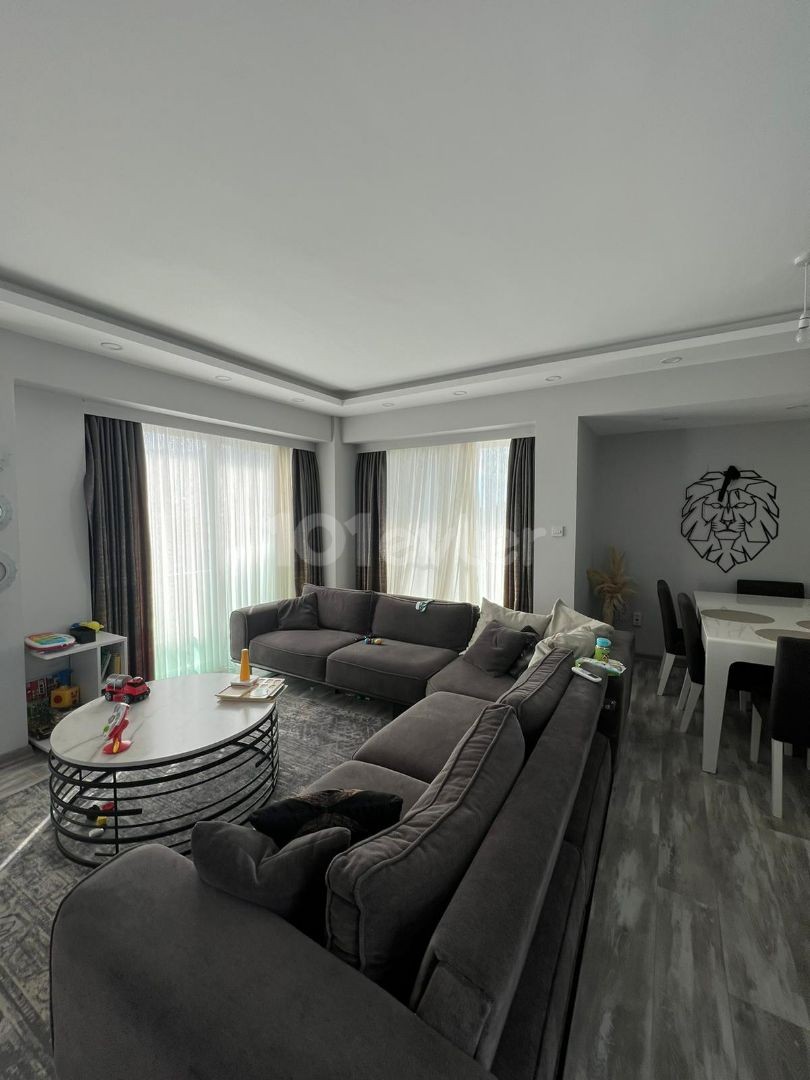 GİRNE MERKEZ'DE SATILIK 3+1 PENTHOUSE