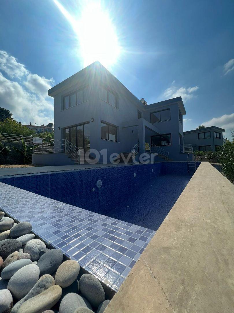 4 + 1 MODERN VILLA FOR SALE IN CATALKÖY ** 