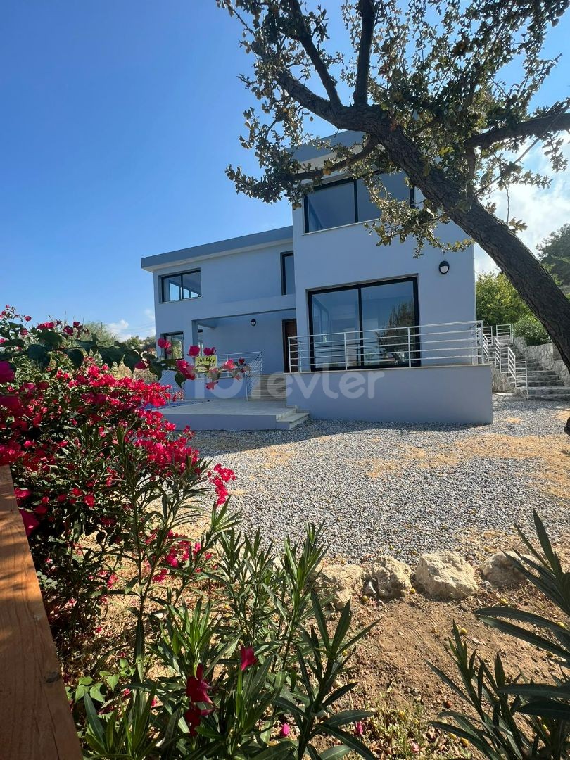 4 + 1 MODERN VILLA FOR SALE IN CATALKÖY ** 