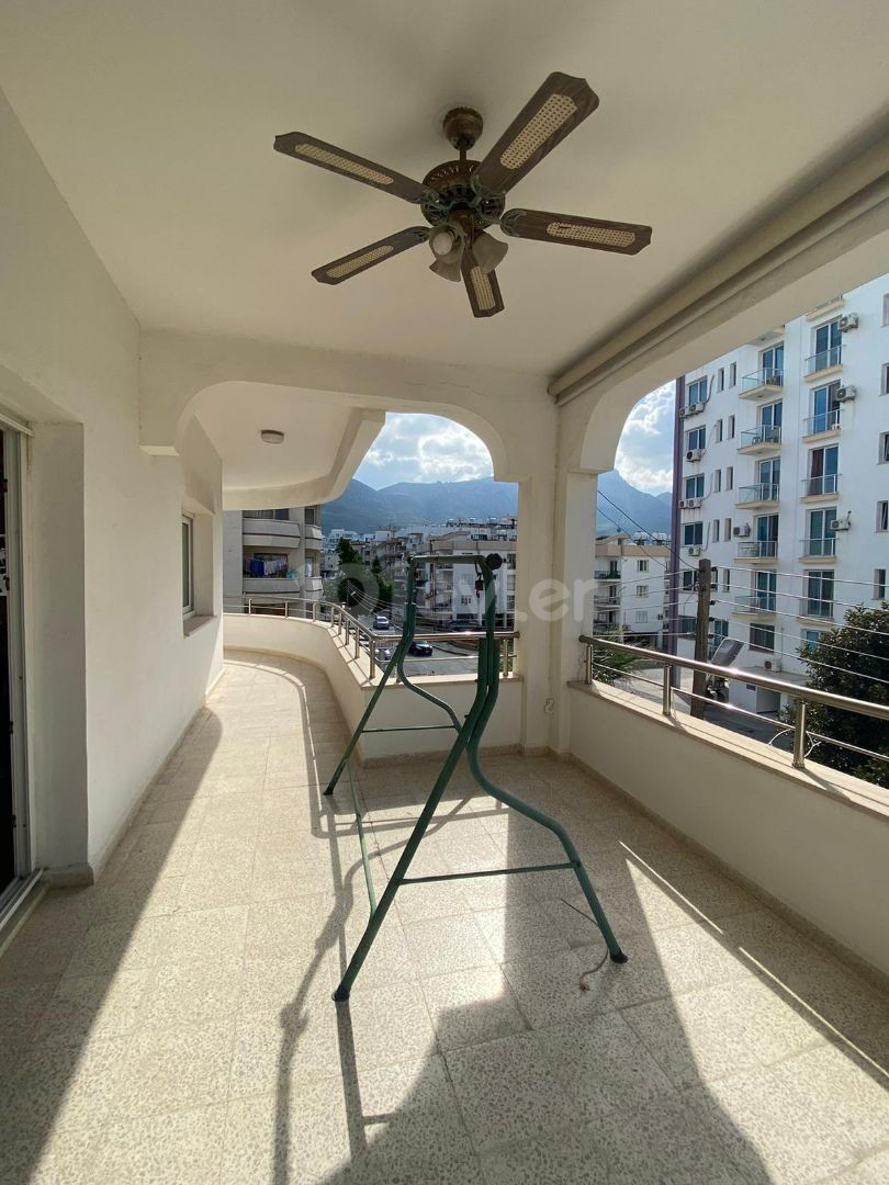 KAŞGAR MARKET BÖLGESİ KİRALIK 3+1 DAİRE 