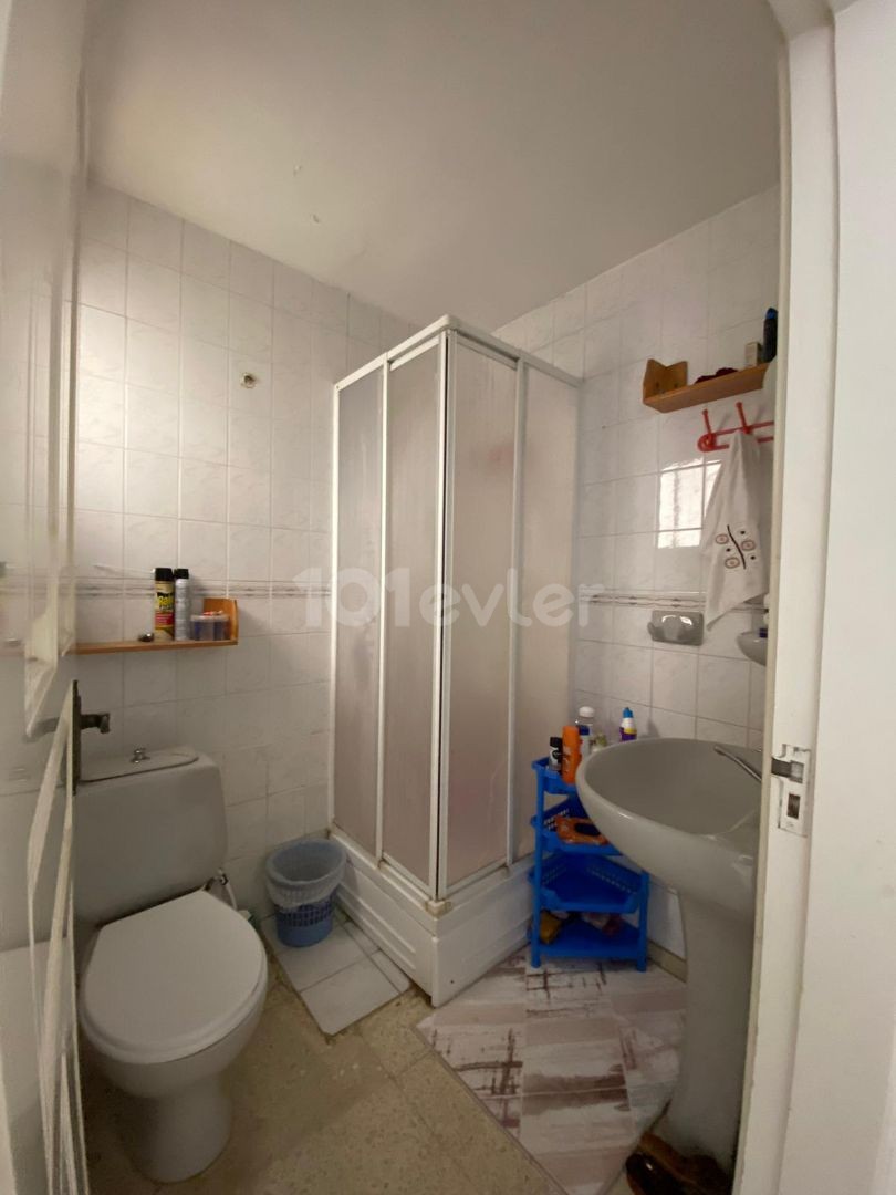 Flat For Sale in Yukarı Girne, Kyrenia