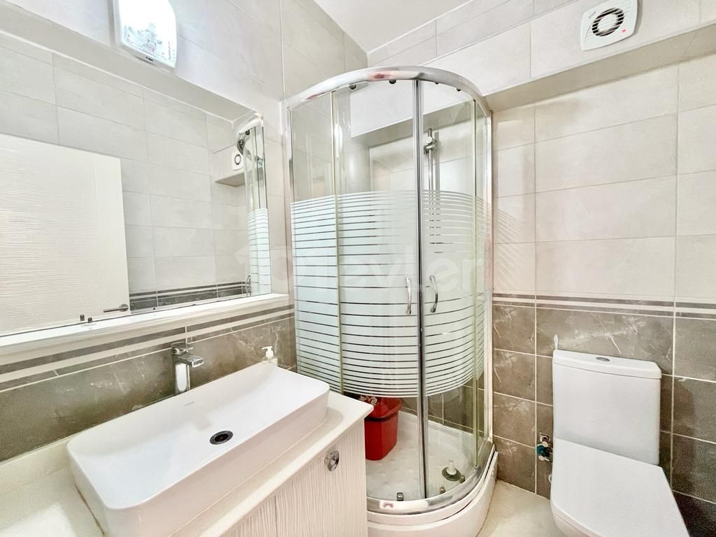 Flat For Sale in Yukarı Girne, Kyrenia