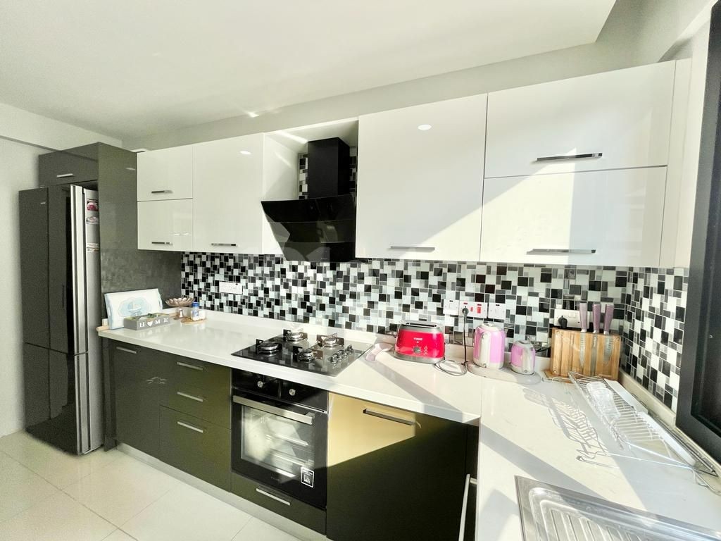 Flat For Sale in Yukarı Girne, Kyrenia