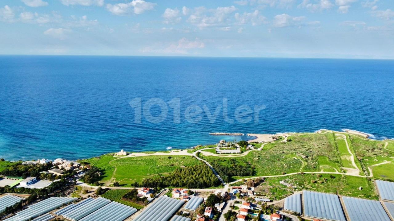 Villa mit privatem Pool in fußläufiger Entfernung zum Meer in Alsancak, Kyrenia