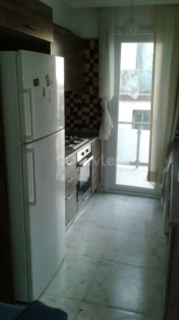 GİRNE MERKEZDE SATILIK 2+1 DAİRE 