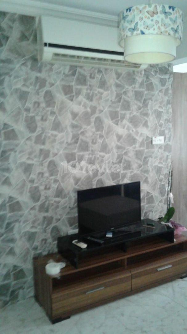 GİRNE MERKEZDE SATILIK 2+1 DAİRE 