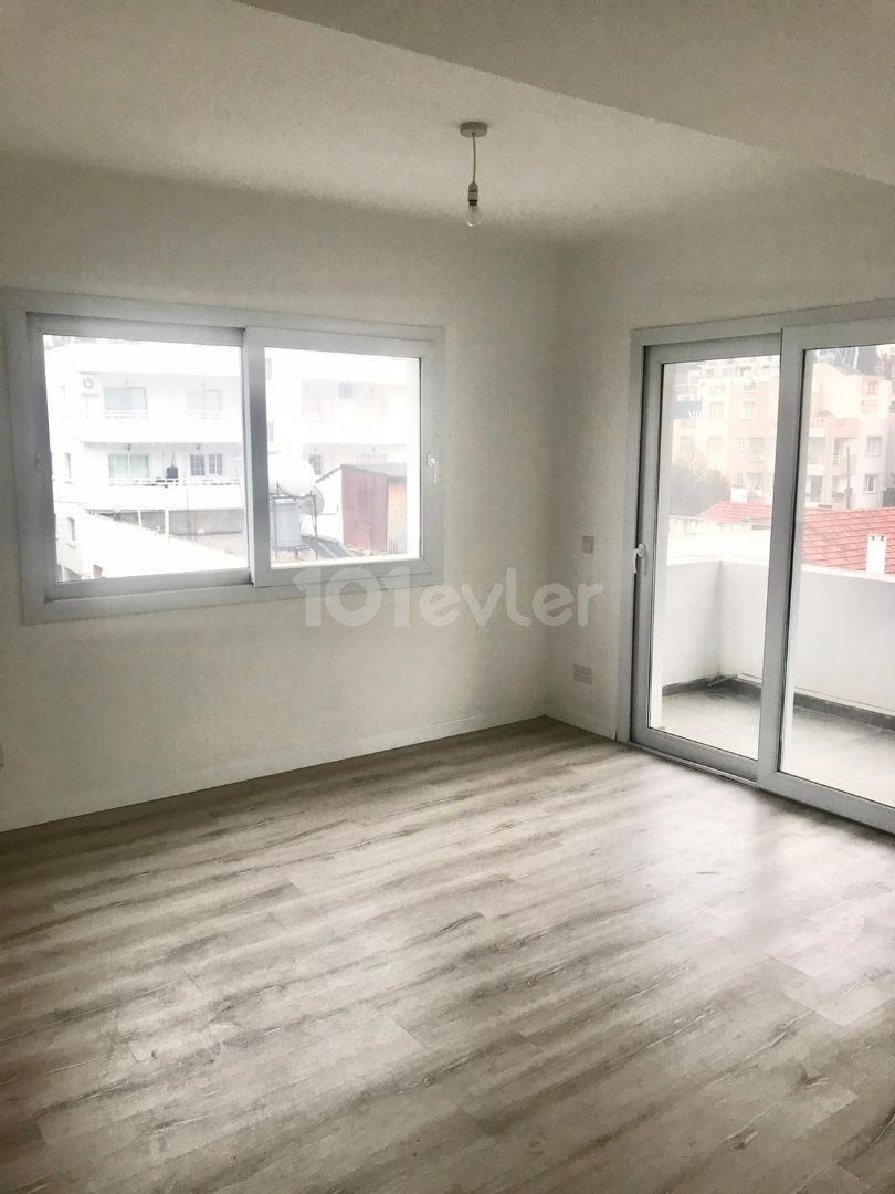 SULU ÇEMBER YAKINI SATILIK 2+1 DAİRE