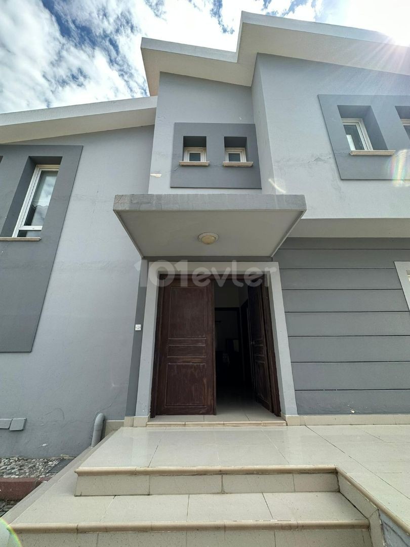 GİRNE BOĞAZKÖY 3+1 VILLA FOR SALE WITH TURK MALI POOL