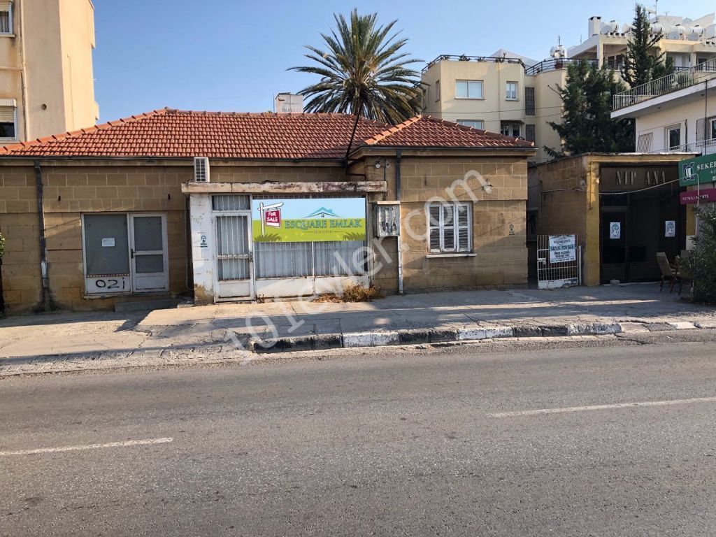 DEREBOYU-NICOSIA, CONSTANTLY DEVELOPING REGION, SUPER INVESTMENT OPPORTUNITY, ZONED, 600 M2 ZONING AREA, 3 FLOORS ALLOWED TEL : 0542 867 1000 ** 