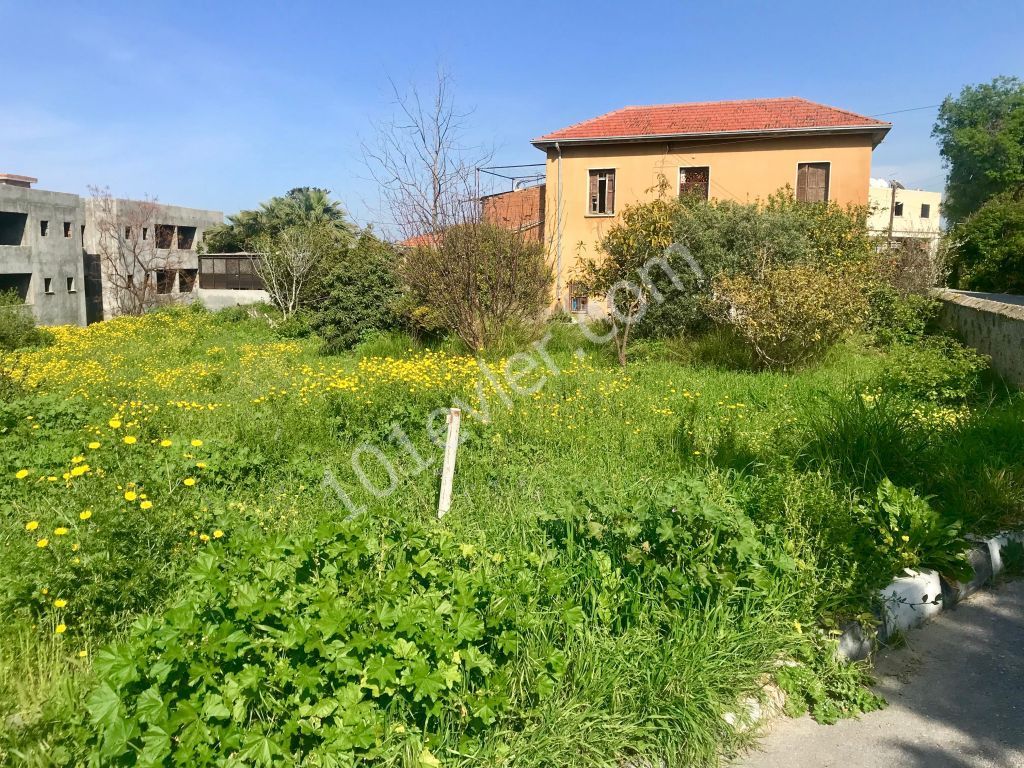 Residential Zoned Plot For Sale in Alsancak, Kyrenia