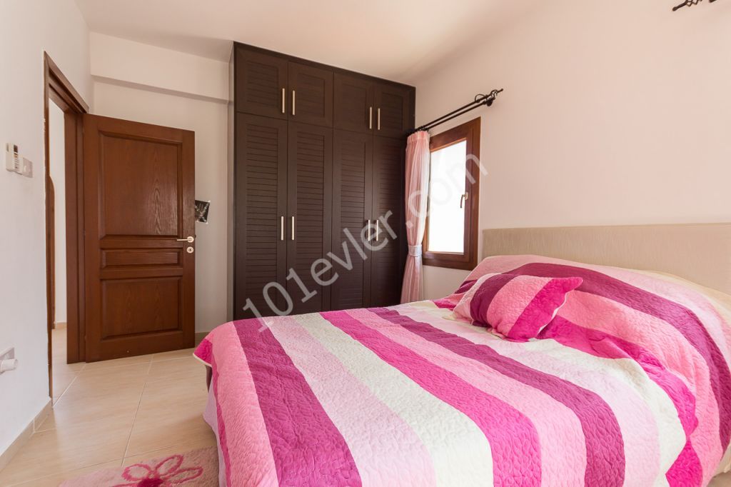 GIRNE -KARMI VILLAGE , MUSTAKIL TRIPLEX VILLA, 3 YATAK ODALI , 254 M2 ,HAVUZLU , MANZARALI    TEL : 0542 867 1000