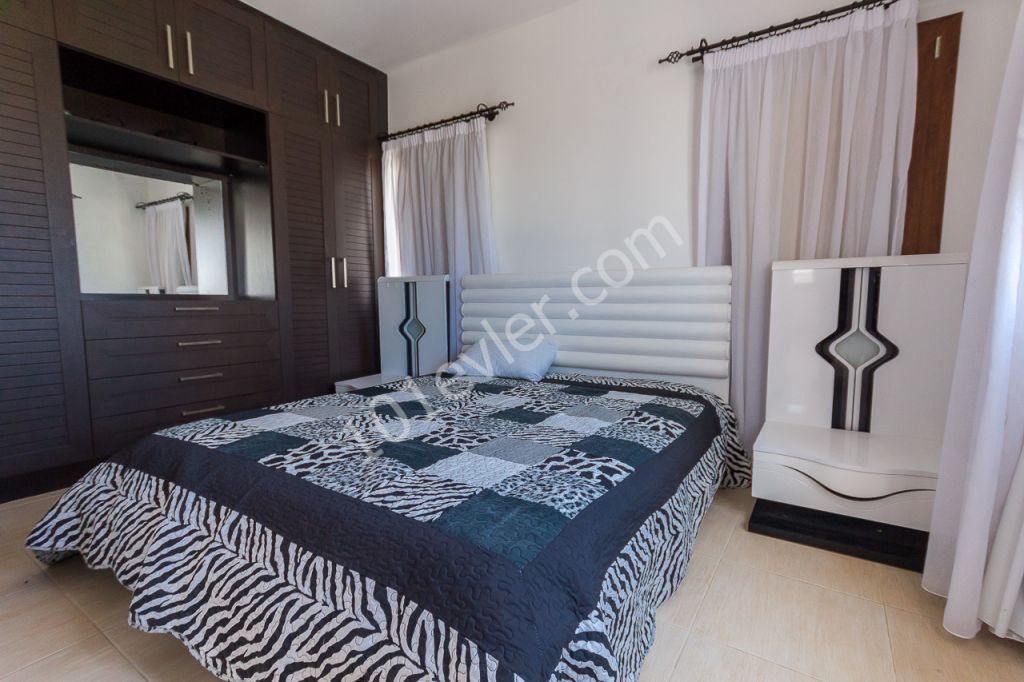 GIRNE -KARMI VILLAGE , MUSTAKIL TRIPLEX VILLA, 3 YATAK ODALI , 254 M2 ,HAVUZLU , MANZARALI    TEL : 0542 867 1000