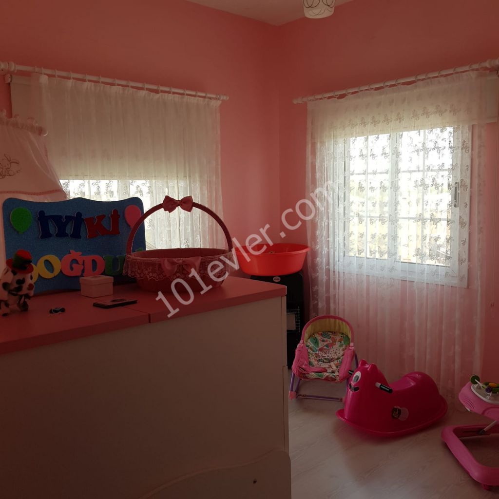 Flat For Sale in Balıkesir, Nicosia