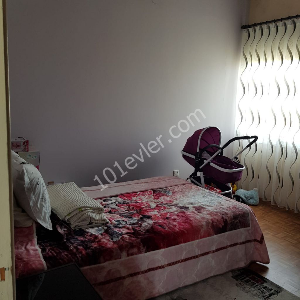 Flat For Sale in Balıkesir, Nicosia