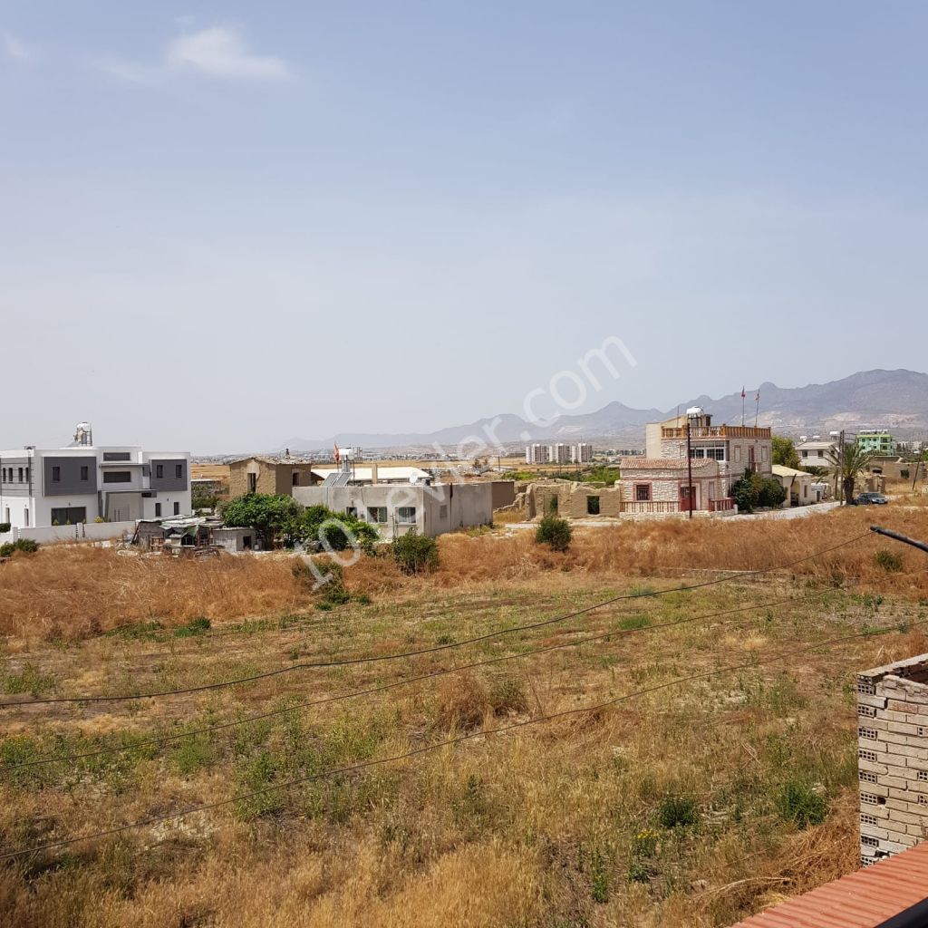 Flat For Sale in Balıkesir, Nicosia