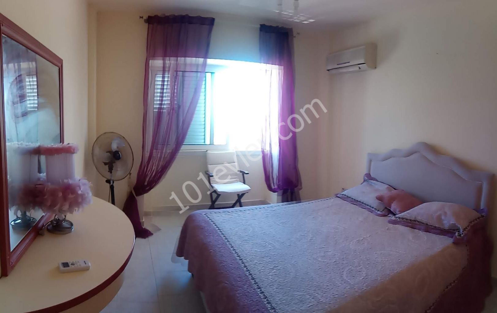 Girne, Catalkoy, 2+1 kiralık apartman, mükemmel deniz, dag ve doga manzaralı, havuzlu sitede  0533-829-71-29