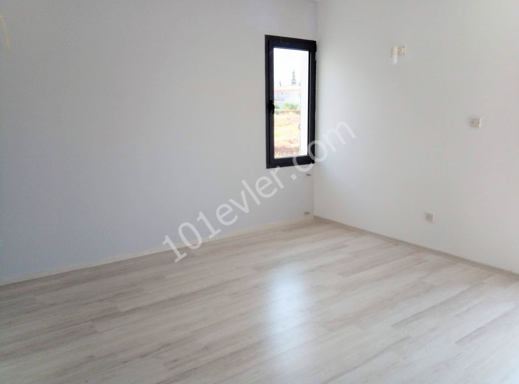 Girne, Alsancak, Lüks ve Modern Tasarımlı 3+1 villa, Deniz ve Dağ Manzaralı 0542-867-10-00 Öner