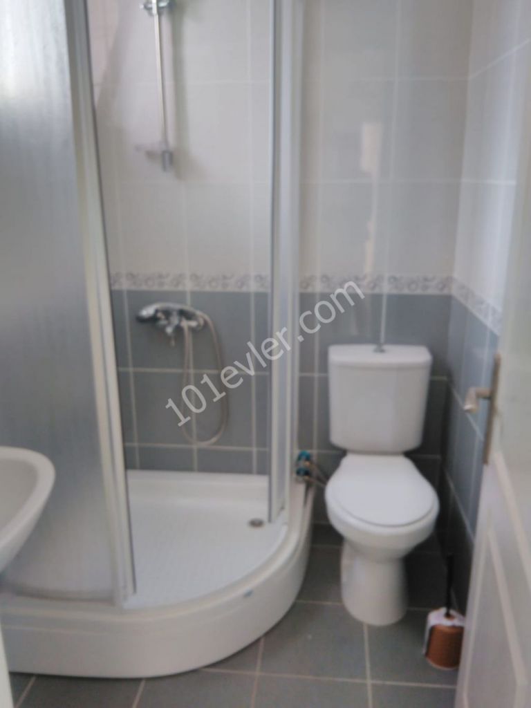 Penthouse 1bedroom flat  for rent in Kyrenia city, Alsancak  0533-829-71-29