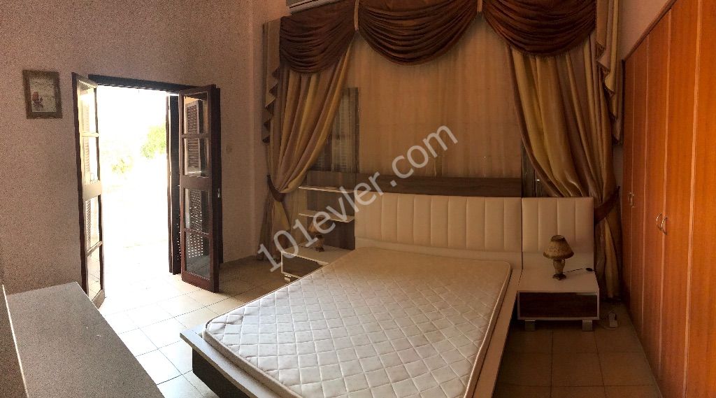 GIRNE CATALKOYDE ,MUSTAKIL  VILLA, DENIZE 100M , HAVUZLU ,3 YATAK ODALI,SHAYNA BEACH ,CORNARO BEACH CIVARI  TEL: 0542 8671000