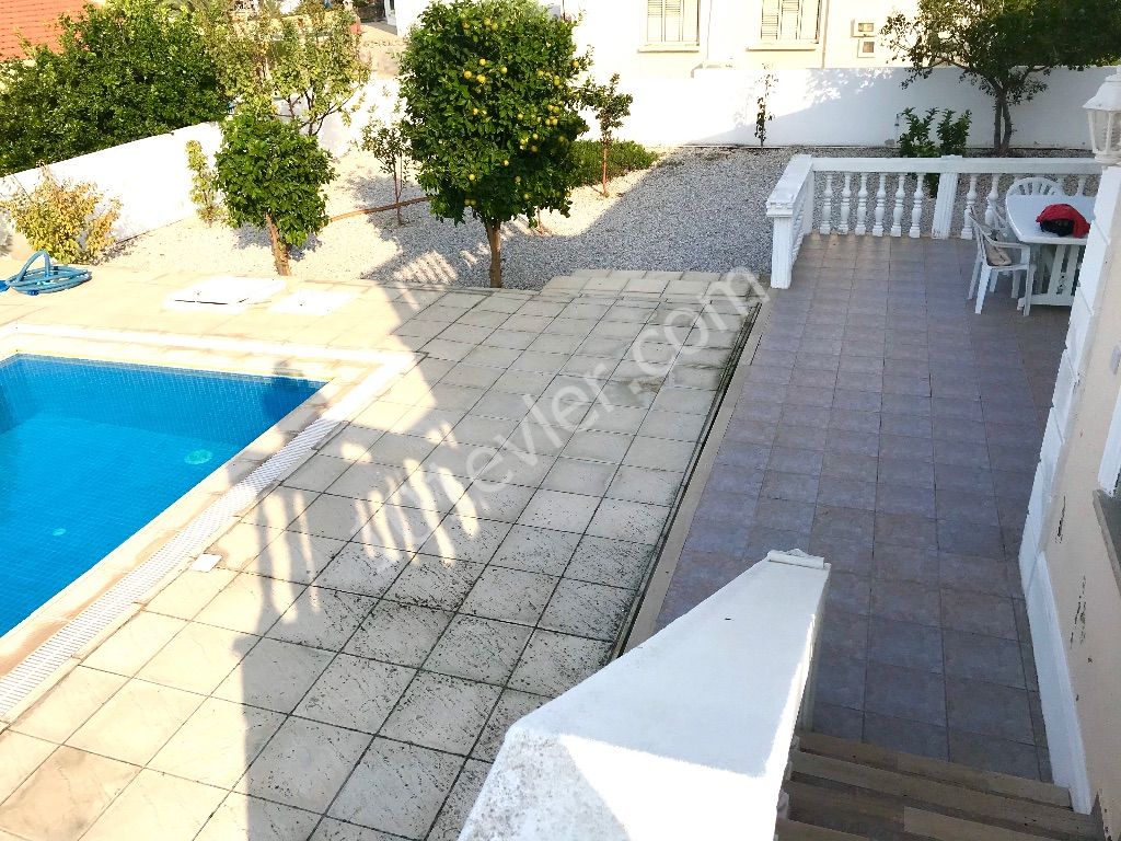 GIRNE CATALKOYDE ,MUSTAKIL  VILLA, DENIZE 100M , HAVUZLU ,3 YATAK ODALI,SHAYNA BEACH ,CORNARO BEACH CIVARI  TEL: 0542 8671000