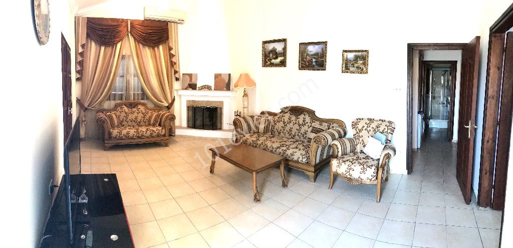 GIRNE CATALKOYDE ,MUSTAKIL  VILLA, DENIZE 100M , HAVUZLU ,3 YATAK ODALI,SHAYNA BEACH ,CORNARO BEACH CIVARI  TEL: 0542 8671000