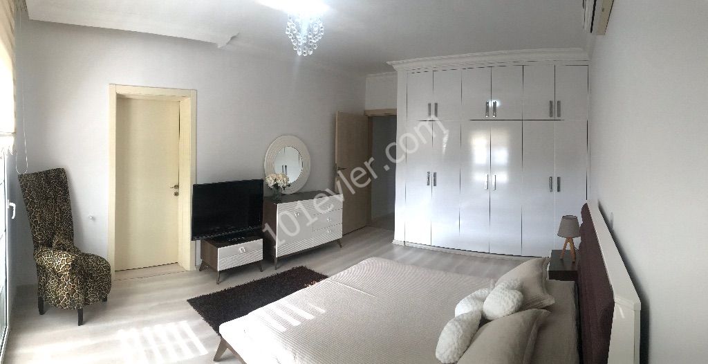 GIRNE OZANKOY , MUSTAKIL VILLA , 3-BEDROOM , FULLY FURNISHED, SUPER LOCATION , SPACIOUS AND WELL-MAINTAINED GARDEN ** 