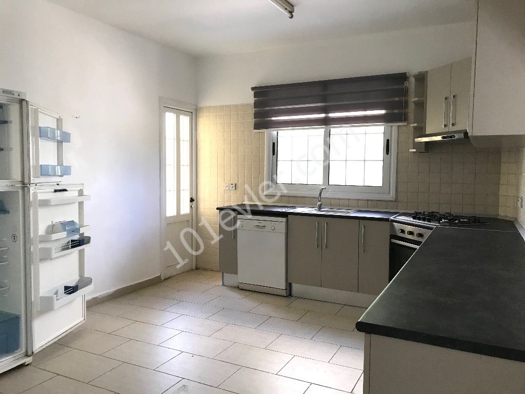 Flat For Sale in Girne Merkez, Kyrenia