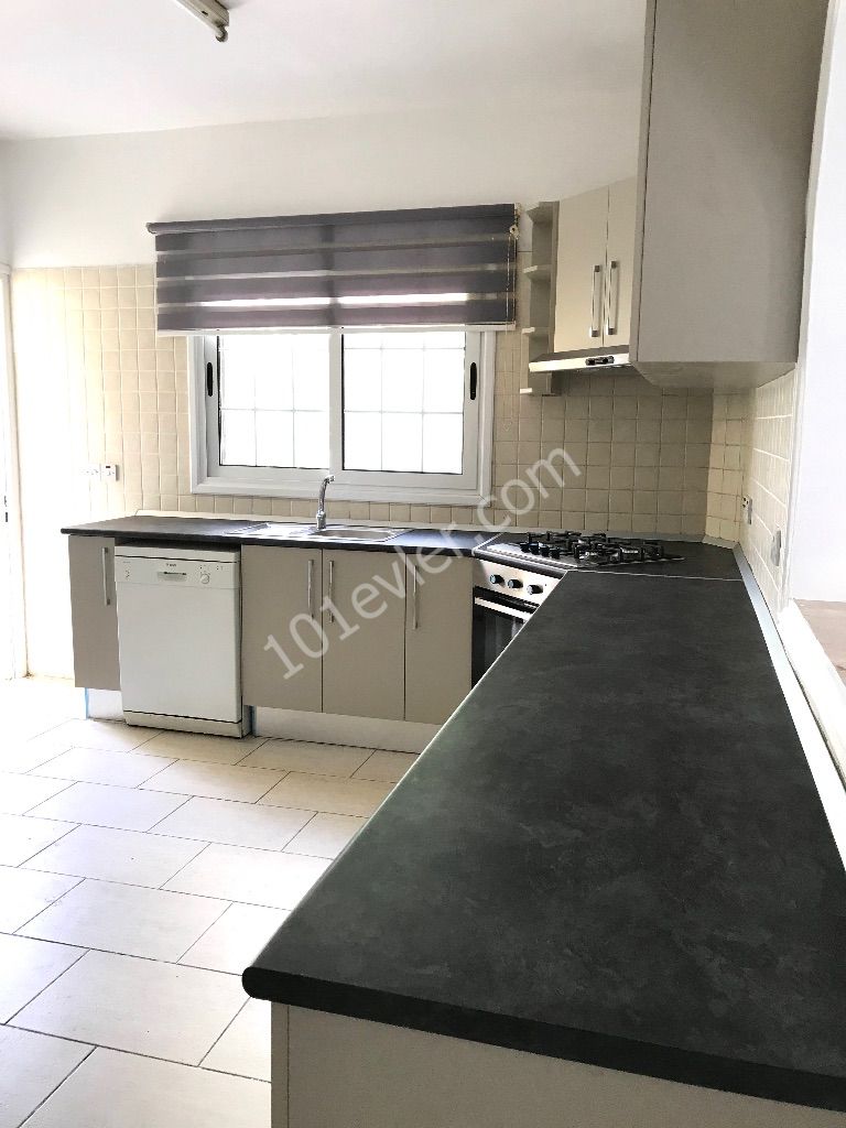 Flat For Sale in Girne Merkez, Kyrenia