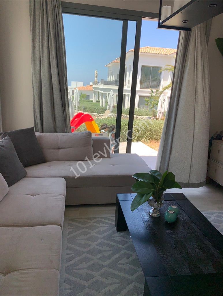 GIRNE ALSANCAKTA, CYPRUS TOWNHOUSES,SPACIOUS AND MODERN 2+1, PRIVATE GARDEN, ESCAPE BEACH 200M, SHARED POOL, VERY PRIVATE SITE WITH CLEAN AND WELL-MAINTAINED, CAFE ** 