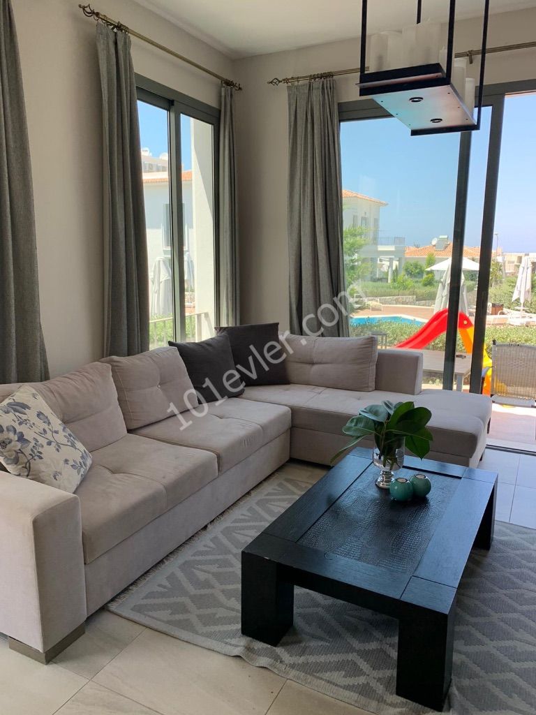 GIRNE ALSANCAKTA, CYPRUS TOWNHOUSES,SPACIOUS AND MODERN 2+1, PRIVATE GARDEN, ESCAPE BEACH 200M, SHARED POOL, VERY PRIVATE SITE WITH CLEAN AND WELL-MAINTAINED, CAFE ** 