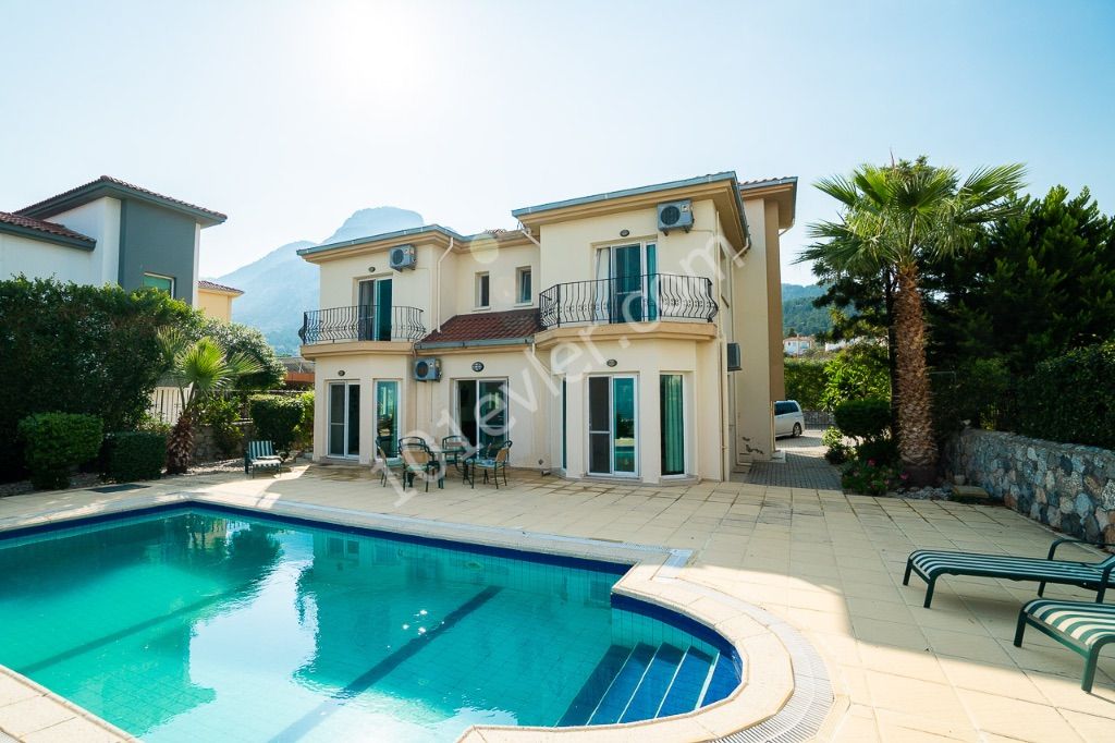 Villa For Sale in Karşıyaka, Kyrenia